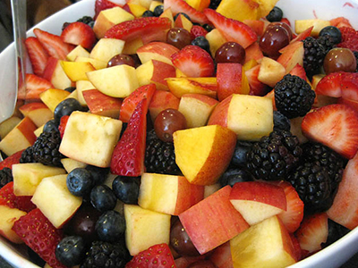 Easy meal ideas for large groups - fresh fruit bar