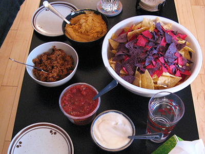 Easy meal ideas for large groups - nachos