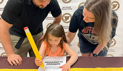Kindergarten signing event